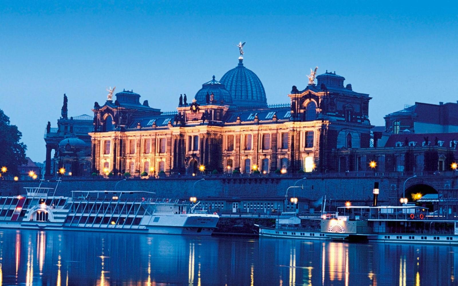 1920x1200 Windows 7 Theme Germany + Wallpaper