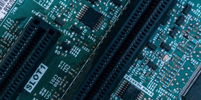 1080x1920 Download wallpaper 1080x1920 motherboard, chipset, chip samsung