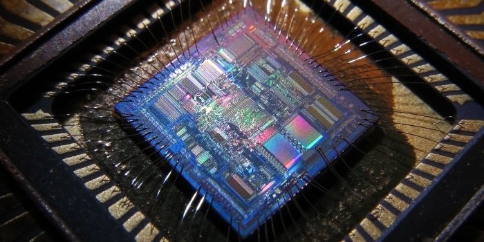 1440x900 Wallpaper Roundup: The Intimate Life of Circuits