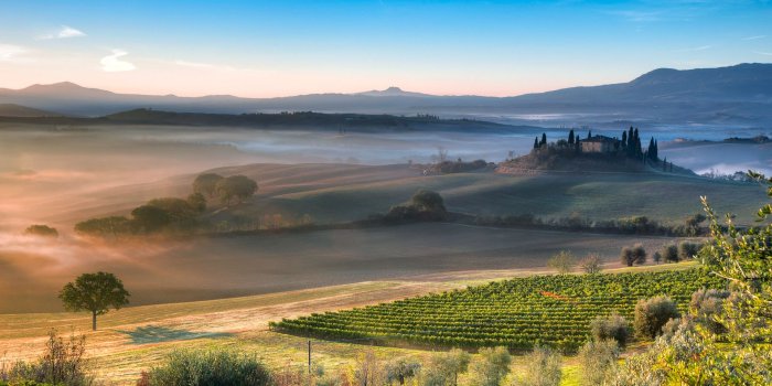 1920x1080 Huge wallpaper dump! Windows 10 lock screen images [1920 x 1080