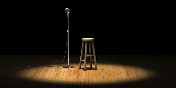 2861x1718 Microphone Stand Spotlight HD Wallpaper, Background Images