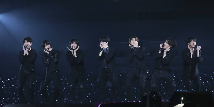 2000x1333 BTS Concert Wallpapers