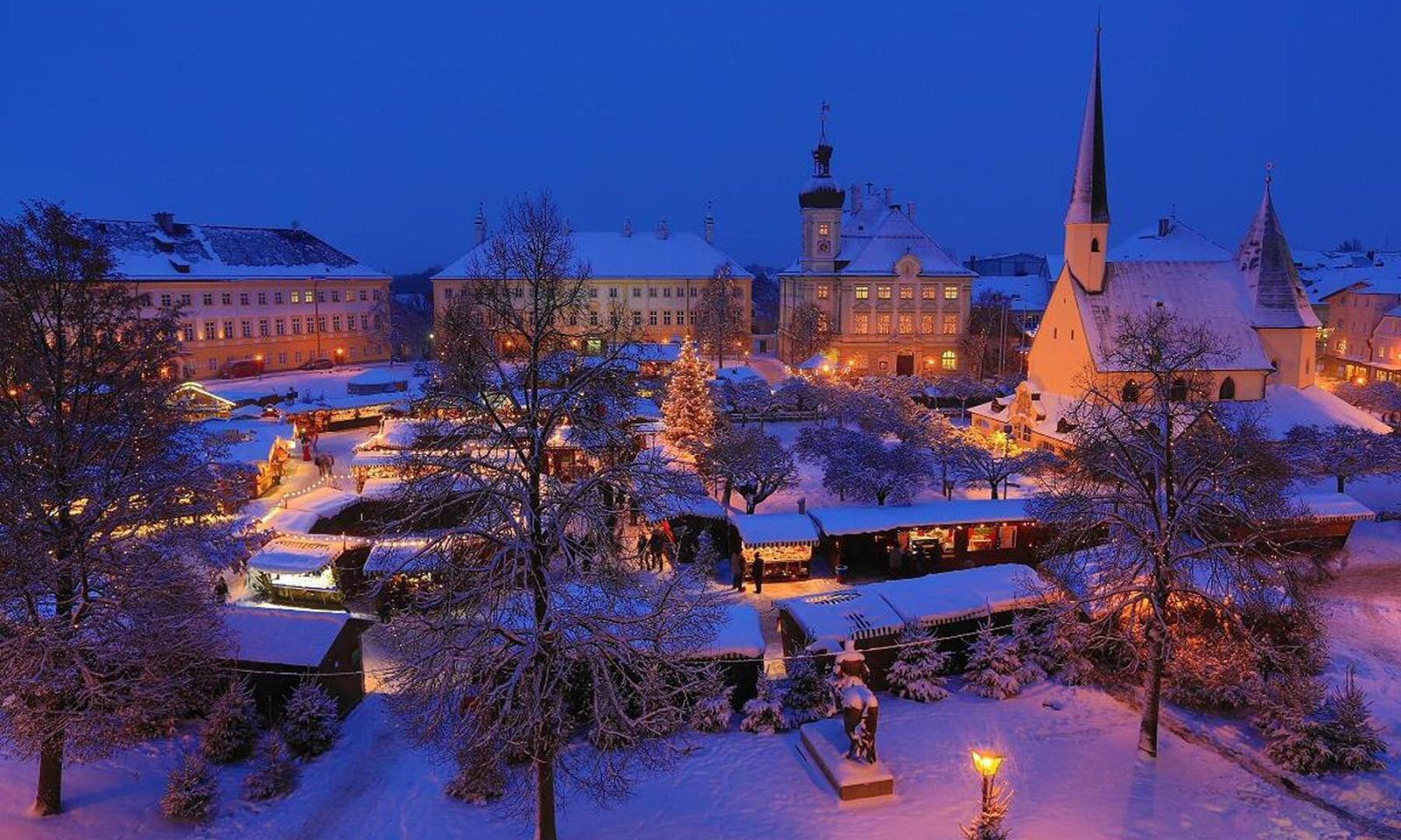 1800x1080 Advent Tag wallpapers: Altoetting Christmasmarket Christkindlmarkt