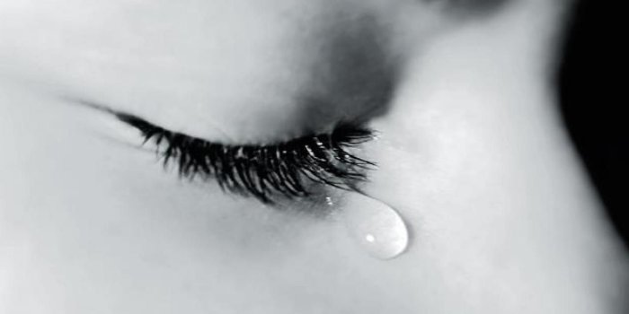 1280x1024 Tears In Eyes | Desktop Backgrounds