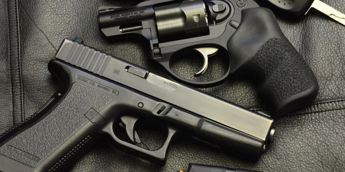 1024x768 Guns Wallpaper #173