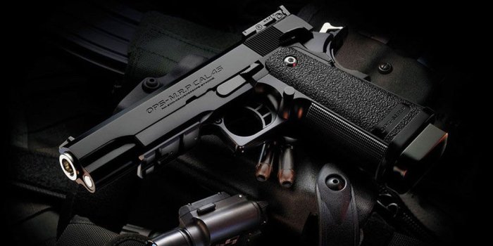 1024x768 Guns Wallpaper #77