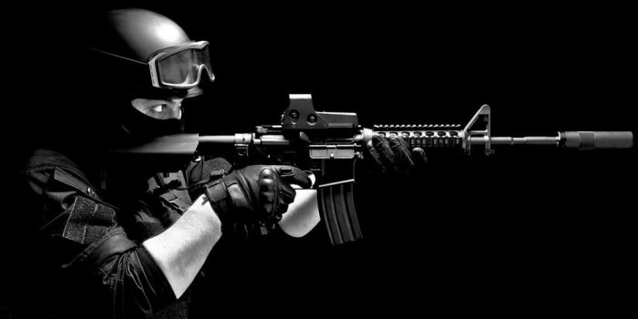 1024x768 Guns Wallpaper #78