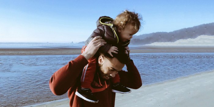 2604x1752 3011817 affection, beach, care, caucasian, cheerful, child