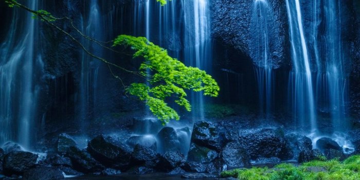 1242x2688 Wallpaper Waterfall, stream, trees, green, park 5120x2880 UHD 5K