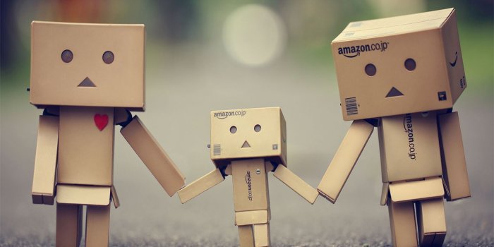 1600x1200 Cute Boxman Family HD Wallpaper | Art | Cardboard robot, Box robot