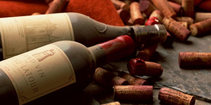 2560x1600 Wine Bottle Wallpapers