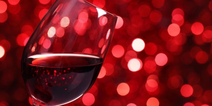 5120x3200 Glass of Red Wine 5K UHD 16:10 5120x3200 Wallpaper