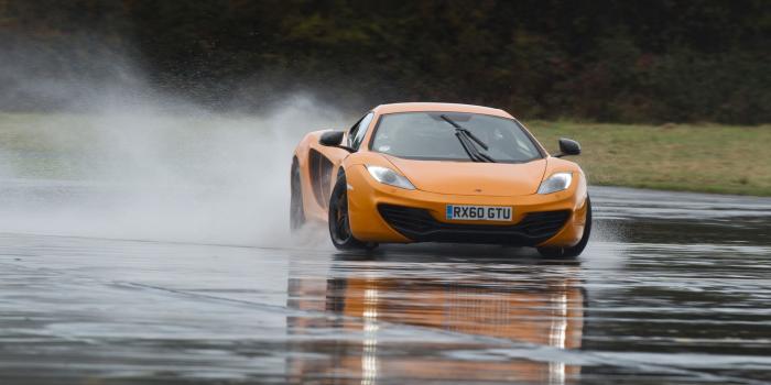 1920x1440 McLaren MP4 12C Wallpapers
