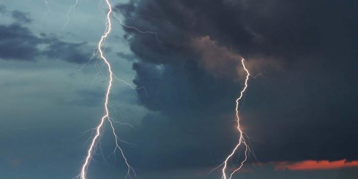 1080x1920 1080x1920 Wallpaper thunderstorm, city, sky, overcast | Aesthetic in