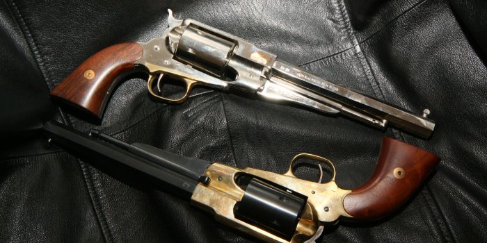 4272x2848 Revolver Wallpaper 23 - 4272 X 2848