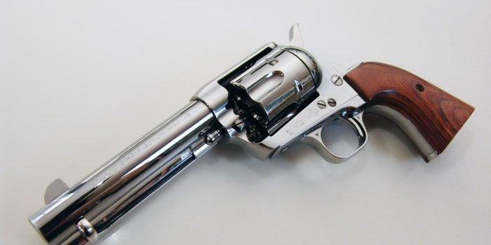 1920x1200 Revolver Wallpaper | 1920x1200 | ID:55961