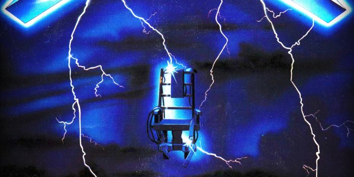 2160x3840 Made this ride the lightning phone wallpaper. : Metallica