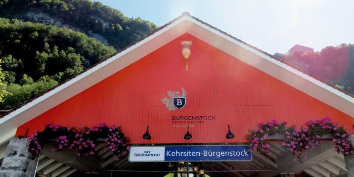 1024x768 Terminus | The Kehrsiten dock terminal. You can see one of t…