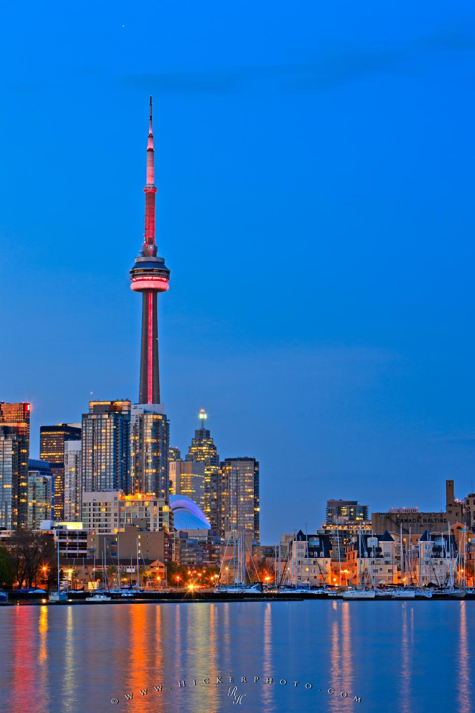 960x1440 Free wallpaper background: Dusk Skyline Toronto Ontario Place