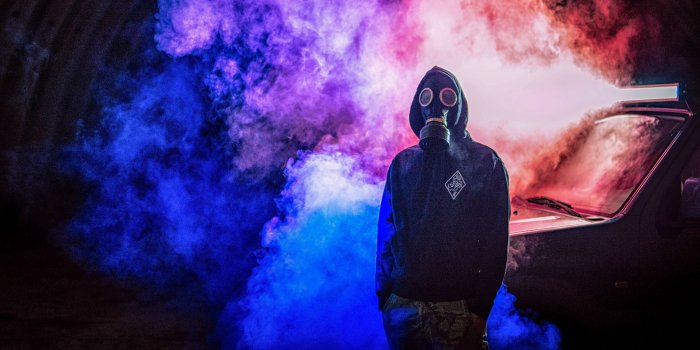 3840x2160 Download wallpaper 3840x2160 gas mask, man, smoke, colorful 4k uhd