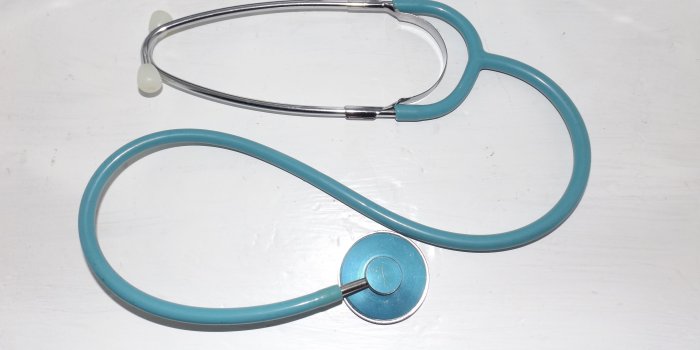 4608x2592 blue stethoscope free image | Peakpx