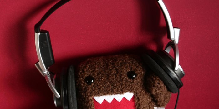 1600x1200 Domo Listen Music Wallpaper – Background Wallpaper HD