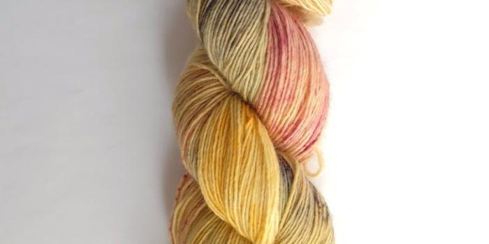 794x1235 The Yellow Wallpaper -- Single Ply Superwash Merino - Yellow speckled hand  dyed yarn