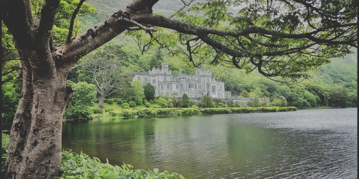 3840x2160 Kylemore Abbey Ireland 4K wallpaper