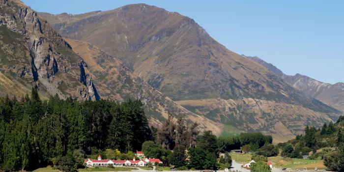 3840x2161 3062942 lake wakatipu, merino farm, mountains, new zealand
