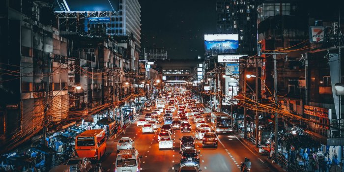 3840x2400 Download wallpaper 3840x2400 traffic, cars, street, night 4k ultra