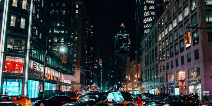 3415x3415 Download wallpaper 3415x3415 night city, cars, traffic ipad pro 12.9