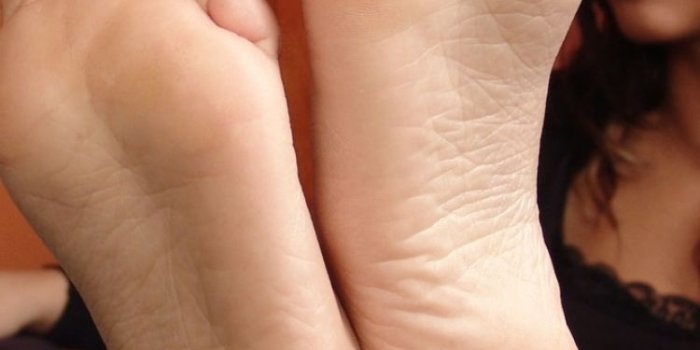 750x1334 Women/Feet (750x1334) Wallpaper ID: 431663