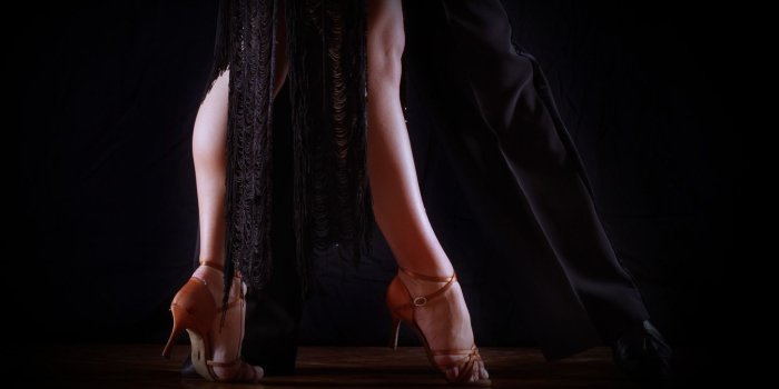 1454x768 dancing feet wallpaper
