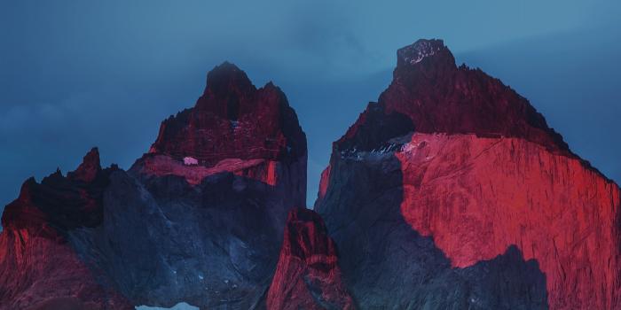 2732x2732 nd73-yosemite-mountain-red-blue-nature-cold-apple-wallpaper