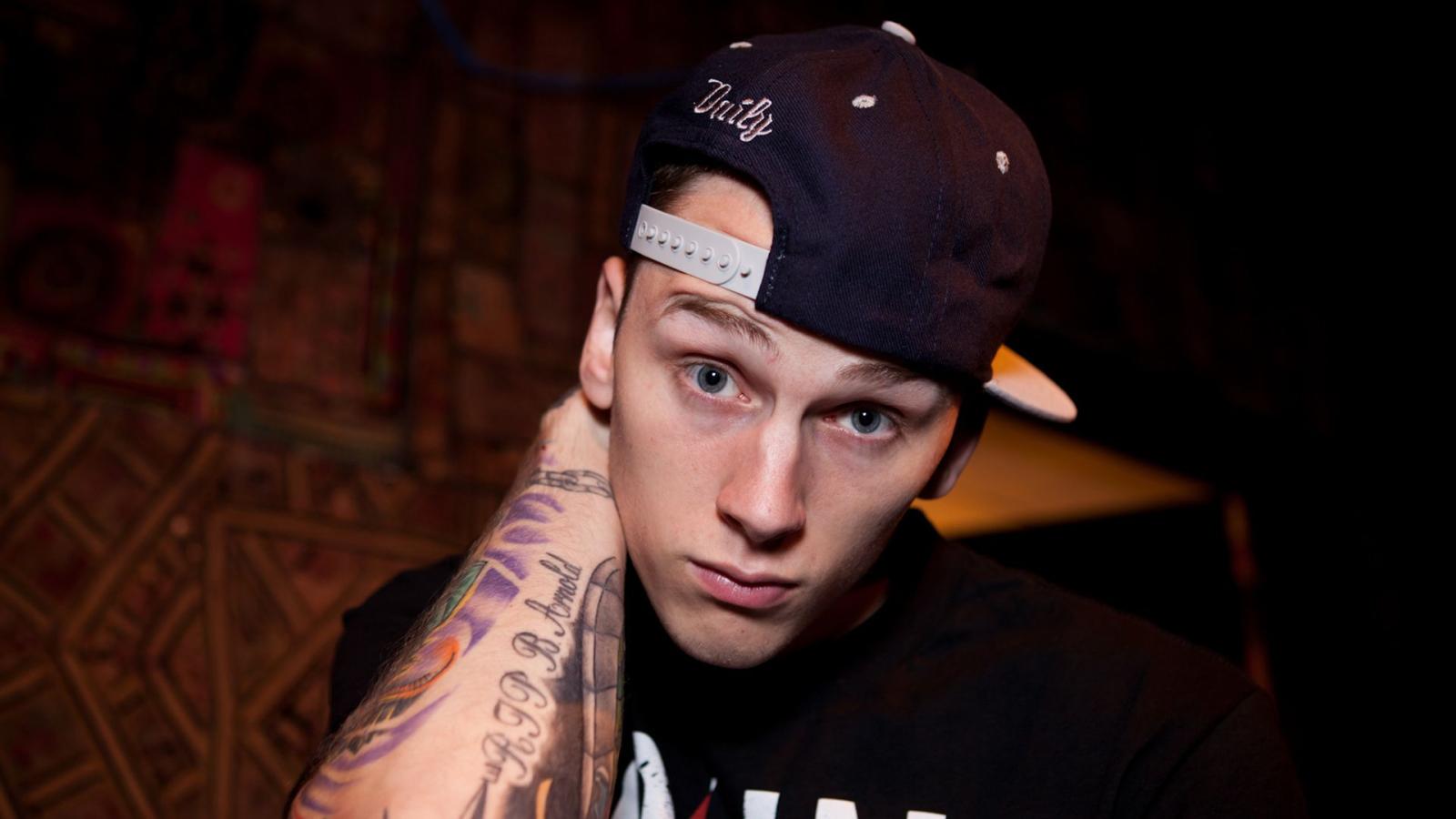 1920x1080 Awesome Background Images | Mgk Full HD (29+) Wallpapers