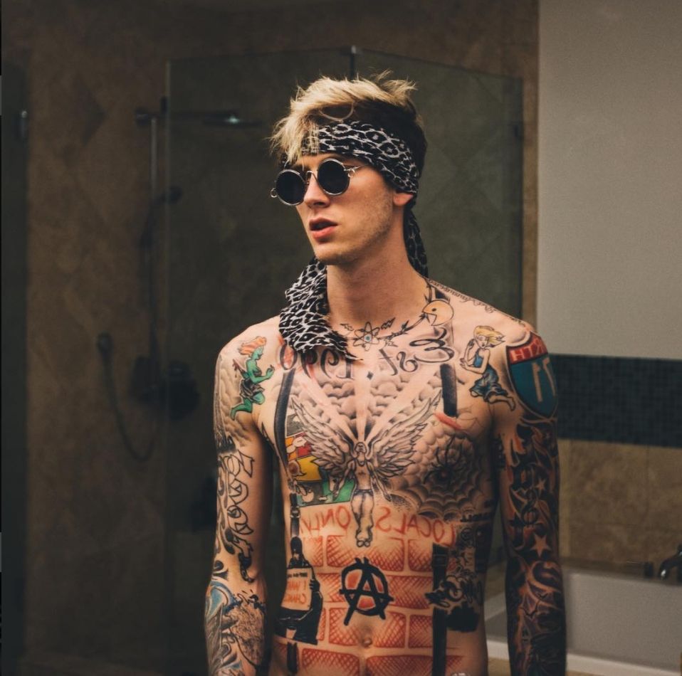 958x950 Machine Gun Kelly 2018 Wallpapers