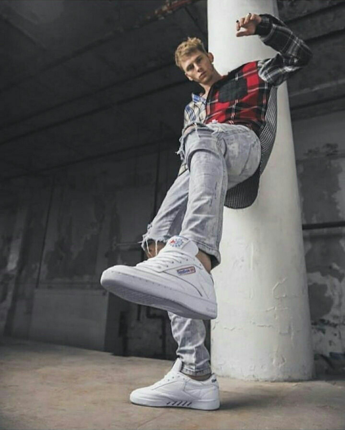 1439x1792 Marry me? | MGK in 2019 | Machine gun kelly, Guns, Reebok