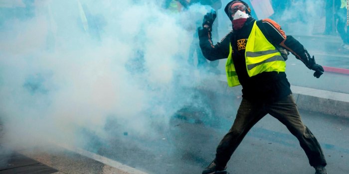 1600x900 Why the Gilet Jaunes are going after Macron