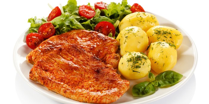 3840x2400 Wallpaper Potato Food Plate Vegetables Meat products White 3840x2400