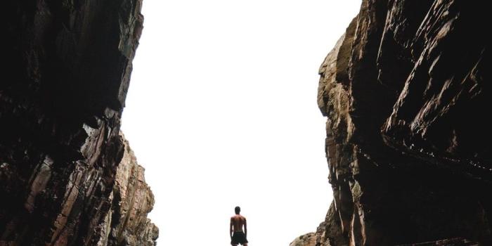 1000x1500 Lovely Ice Cave wallpaper