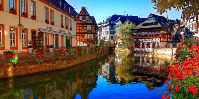 2560x1600 France Wallpapers