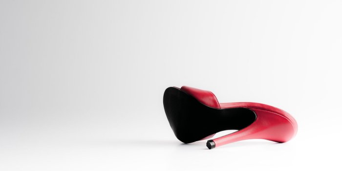 1920x1080 Why this woman won't give up on her stilettos – SheKnows