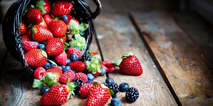 2880x1800 Berry Wallpaper 15 - 2880 X 1800