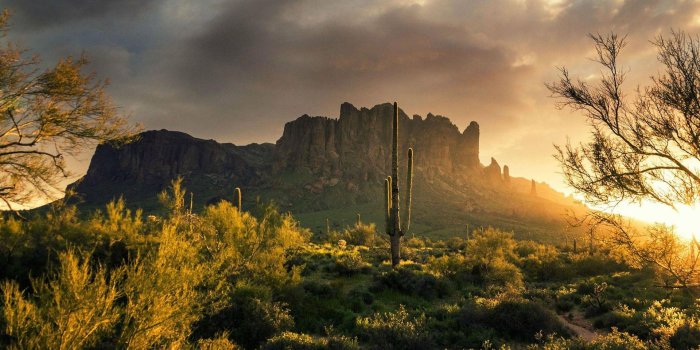 1920x1200 Superstition Mountains, Arizona wallpaper - Nature wallpapers - #31287