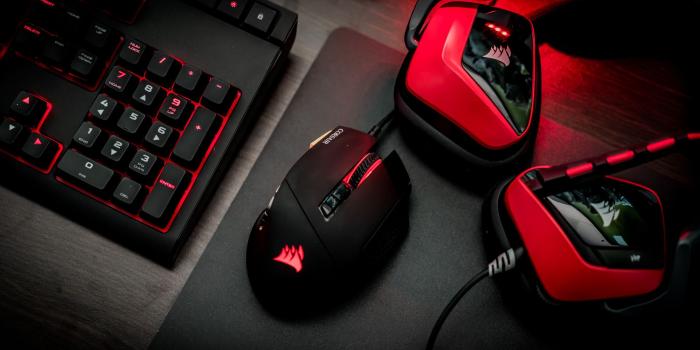 1920x1080 Battlestation: i7-6900k and GTX 1080 Doom Slayer | Unlocked