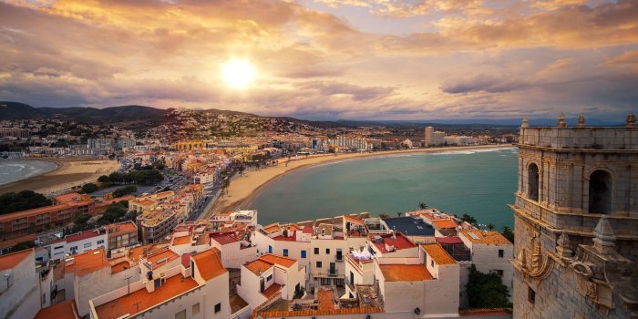 1920x1200 Wallpaper Valencia, Spain, city, houses, beach 1920x1200 HD Picture