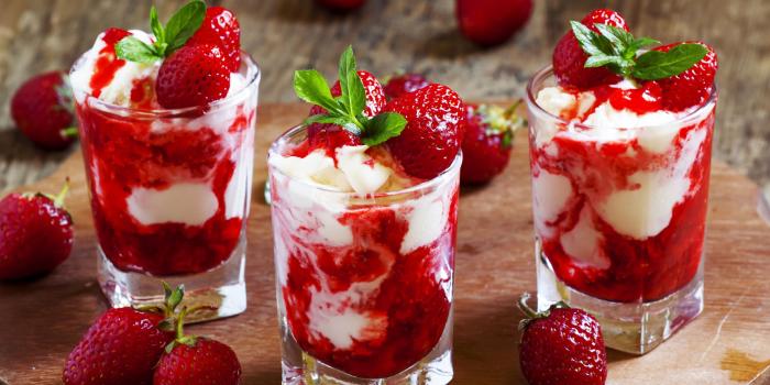 3840x2400 Strawberry ice cream dessert wallpaper Gallery