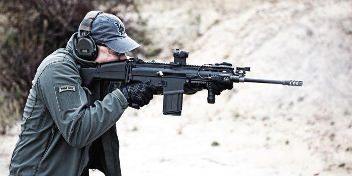 1800x1200 FN SCAR rifle HD Wallpapers