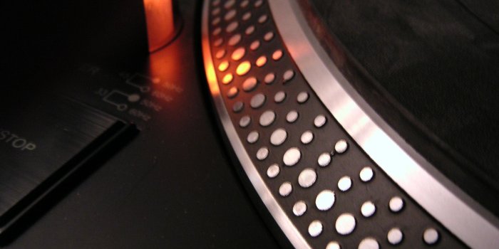 2048x1536 57+ Turntable Wallpapers on WallpaperPlay