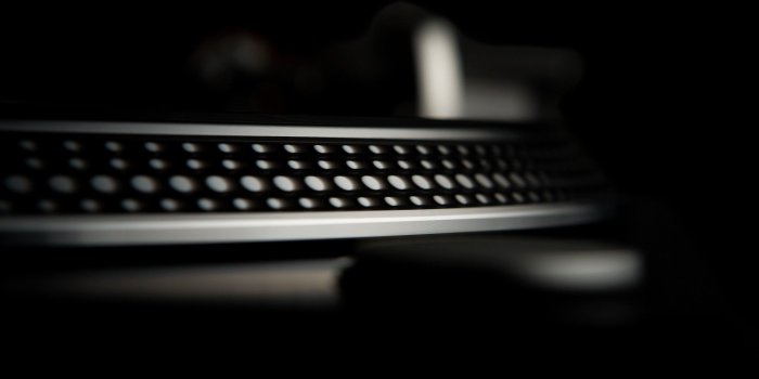 2560x1600 57+ Turntable Wallpapers on WallpaperPlay